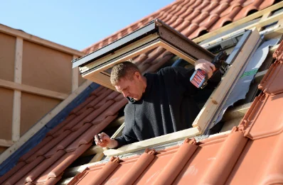 Pose de fenêtres de toit Velux à Flèche